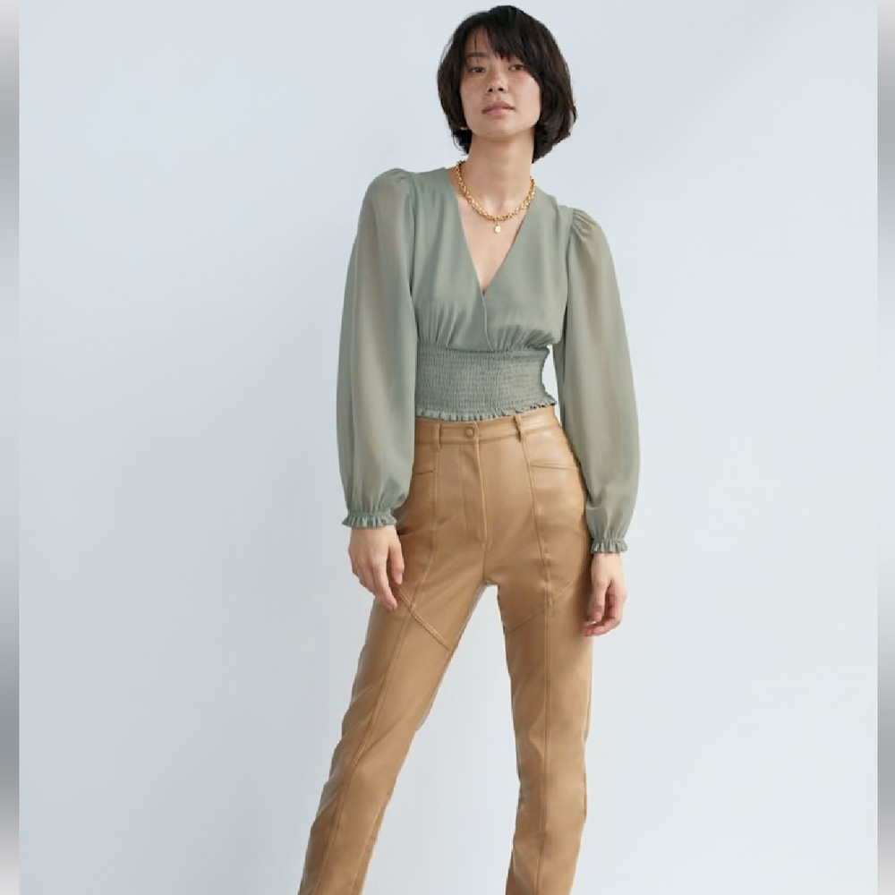 Aritzia Wistful Blouse